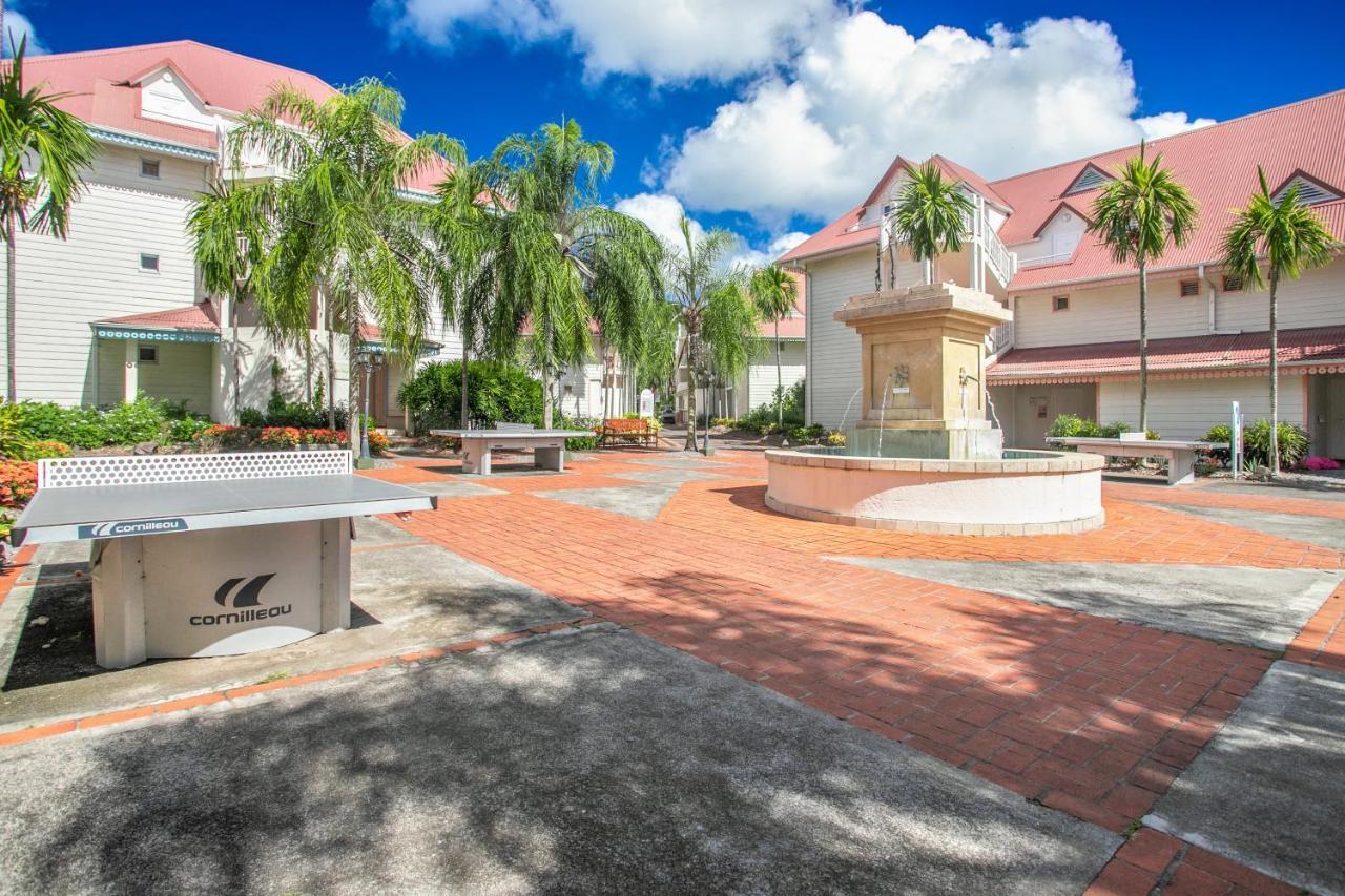 Village Pierre & Vacances Sainte Luce Экстерьер фото